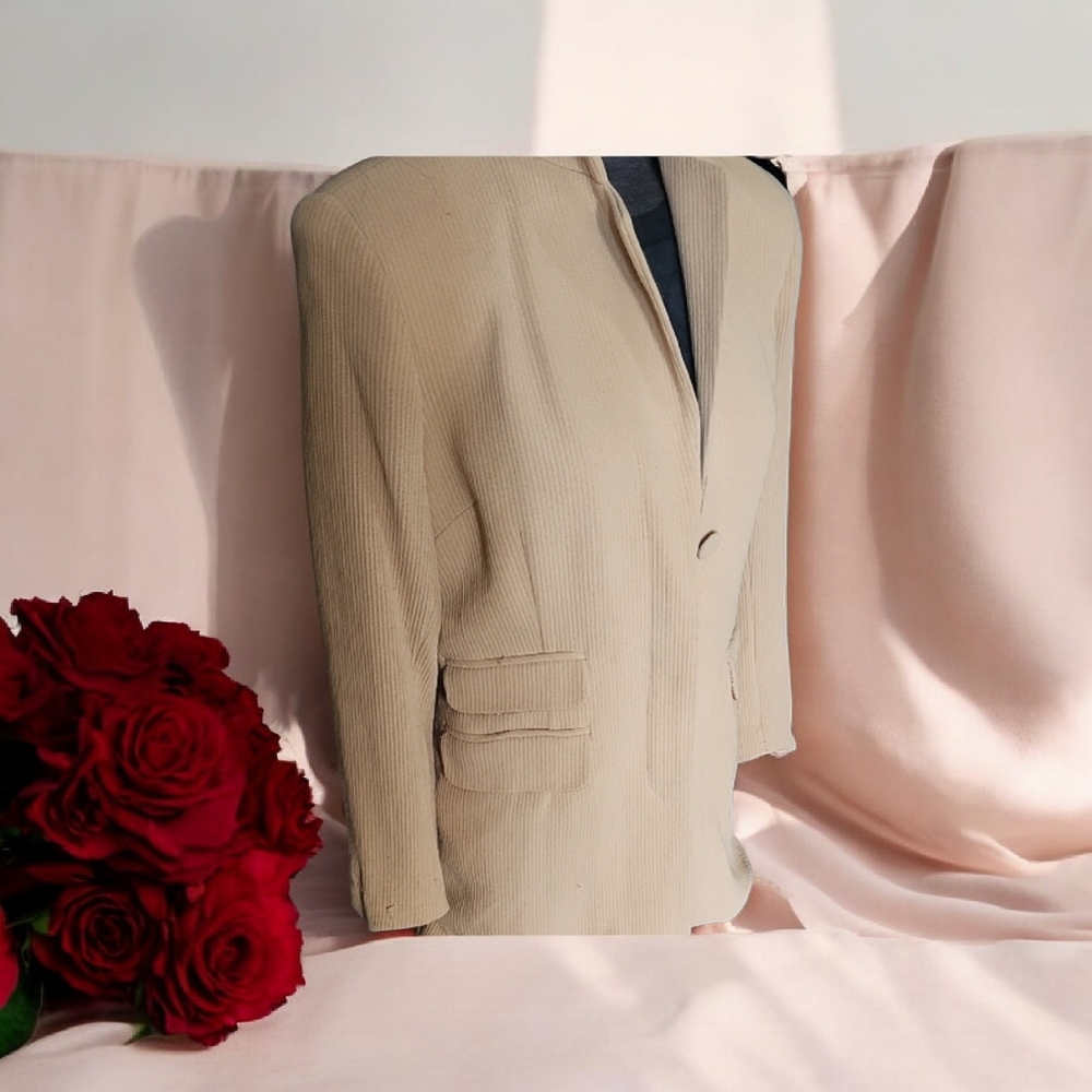 Woman's Cream Blazer